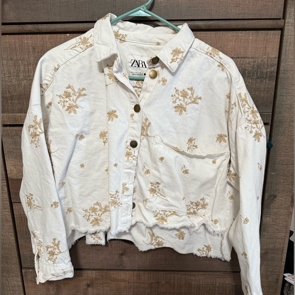 Zara Cream and Gold Patterned Jacket